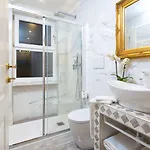 Capatron Pensionat 4*
