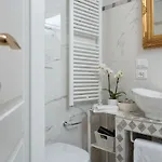 Capatron 4*