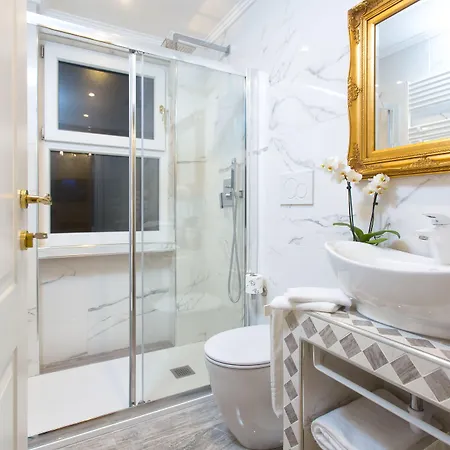 Capatron Гостевой дом 3*